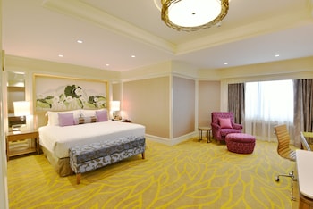 Club Suite, 1 King Bed (Premier Executive)