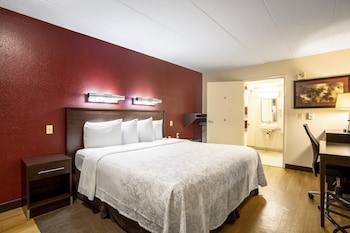 Deluxe Room, 1 King Bed, Accessible (Smoke Free)