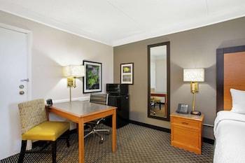 Deluxe Room, 2 Double Beds, Non Smoking
