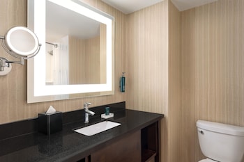 Room, Multiple Beds, Microwave