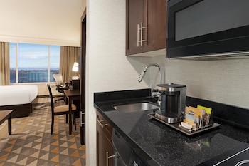 Studio Suite, 1 King Bed, Kitchenette