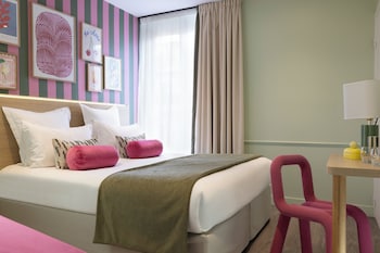 Adjacent Rooms