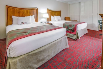 Room, 2 Queen Beds, Non Smoking