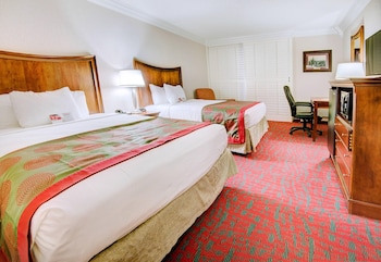 Standard Room, 2 Queen Beds, Non Smoking
