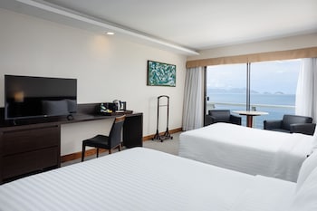 Classic Room, 2 Double Beds, Ocean View