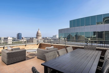 One-Bedroom Penthouse Suite, 1 King Bed, Patio