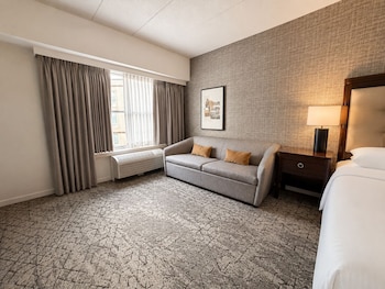 Traditional Room, 2 Double Beds (Mobility/Hearing Accessible, Tub)