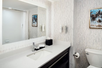 Suite, 2 Double Beds, Accessible, Microwave (Mobility & Hearing, Roll-in Shower)