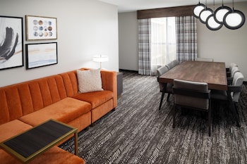 Suite, Multiple Beds, Microwave