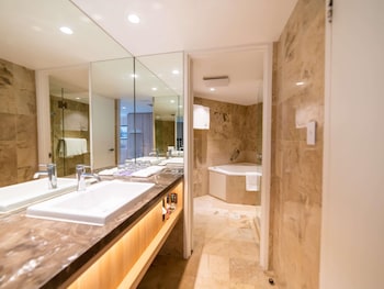 Junior Suite with Two Queen Beds, Bath and Bay View