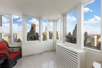 Suite, 1 Bedroom (Sun Room Access)