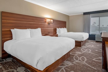 Standard Room, 2 Queen Beds, Non Smoking