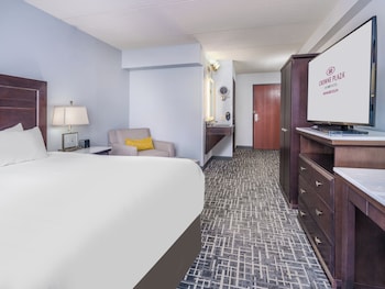Standard Room, 1 King Bed, Accessible (Mobility, Accessible Tub)