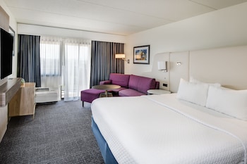 Premium Room, 1 King Bed (Top Floor)