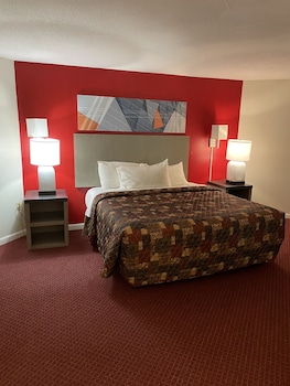 Luxury Studio Suite, 1 King Bed, Non Smoking (Whirlpool)