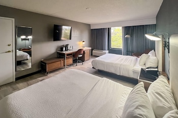 Suite, 2 Queen Beds, Non Smoking