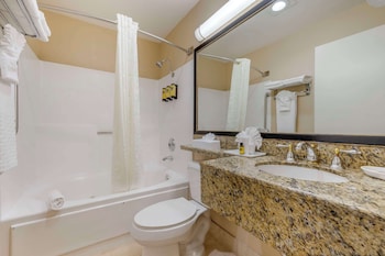 Suite, 1 King Bed, Non Smoking, Balcony (with Sofabed)