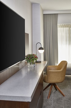 Executive Balcony Suite