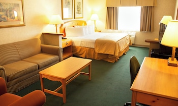 Suite, Accessible, Refrigerator & Microwave (Nonsmoking)