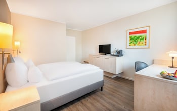 Superior Room, 1 King Bed