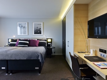 Upper House Superior Room (Free Spa Access)