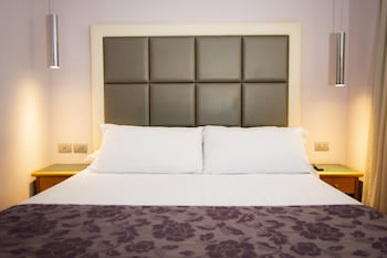 Double or Twin Room (Small)
