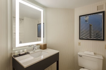 Standard Room, 1 Queen Bed