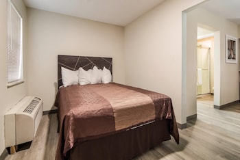 Suite, 1 King Bed, Non Smoking
