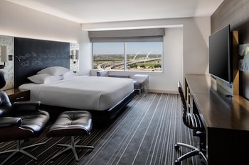 Room, 1 King Bed, Accessible, Bathtub