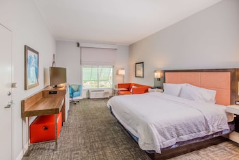 One King Bed, Inland View, No Balcony, Non-Smoking