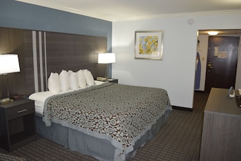 Standard Room, 1 King Bed, Accessible, Non Smoking