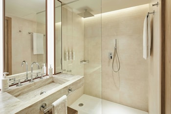 Superior Room, 1 King Bed, City View