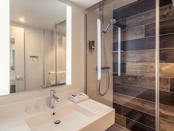 Superior Room, 1 Double Bed, Pool View