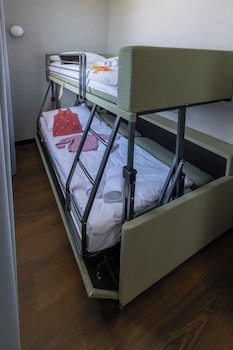 Family Room, Multiple Beds (Superior - Recently renovated)