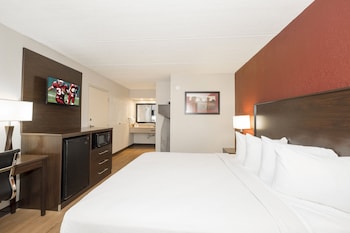 Superior Room, 1 King Bed, Non Smoking (Renovated)