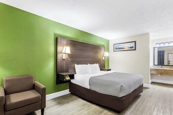 Standard Room, 1 King Bed, Non Smoking