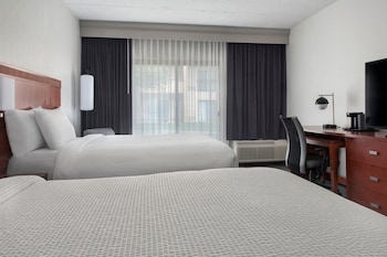 Room, 2 Double Beds (Mobility/Hearing Access, Roll-in Shwr)