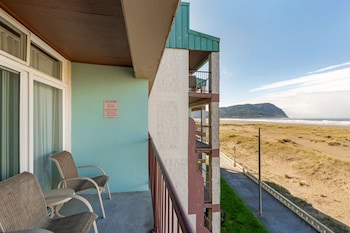 Standard Room, Multiple Beds, Non Smoking, Kitchenette