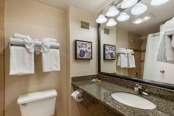 Standard Room, 2 Queen Beds, Balcony, Partial Ocean View