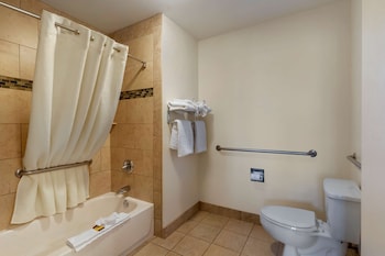 Standard Room, 2 Queen Beds, Accessible, Bathtub
