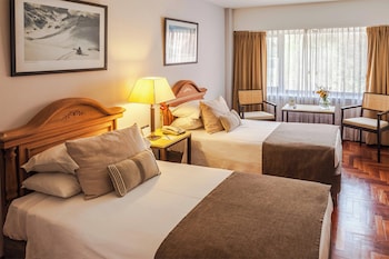 Classic Room, 2 Double Beds (Pool Access)