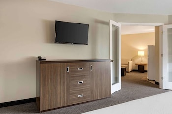 Family Suite, 1 King Bed with Sofa bed, Non Smoking