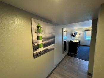 Standard Studio, 2 Queen Beds, Non Smoking, Refrigerator & Microwave