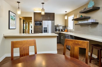 Penthouse, Multiple Beds