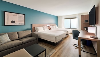 Suite, Multiple Beds (1 Bedroom High Floor)