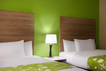 Room, Multiple Beds, Non Smoking