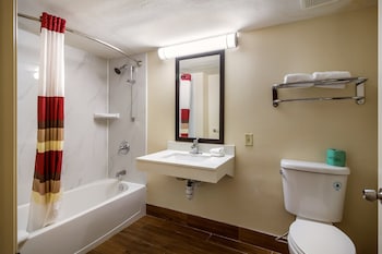 Deluxe Room, 1 King Bed, Accessible, Non Smoking