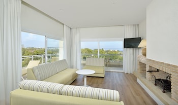Suite (Xtra Sol Suite 2Adults 2Kids)
