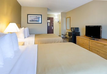 Standard Room, 2 Double Beds, Non Smoking