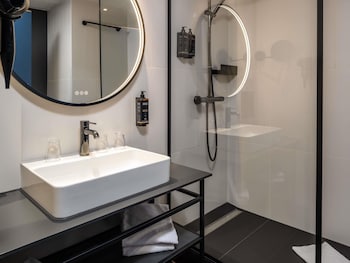 Superior Room (King Size or 2 Single Size Beds)